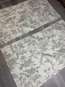 LAURA ASHLEY NATALIE FLORAL TOILE GREEN Cream  SET OF 2 KING PILLOW SHAMS NWOT - Picture 1 of 9
