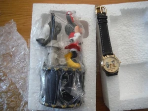 Disney LE Watches RARE NEW never worn or displayed 70th MICKEY AND MINNIE - Picture 1 of 11