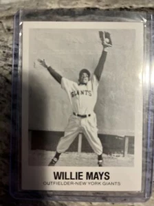 1977 TCMA Renata Galasso Willie Mays #8 HOF - Picture 1 of 5