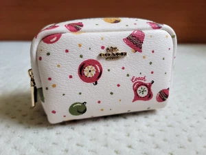 NWOT Coach Women's BOXY MINI COSMETIC CASE with ORNAMENT PRINT C7407 - Picture 1 of 6