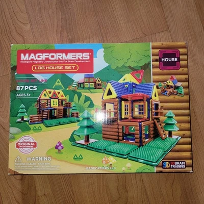 NUEVO: ¡Juego de 87 piezas de juguete de cabina de troncos Magformers! Nuevo en caja. Foto 1 de 4