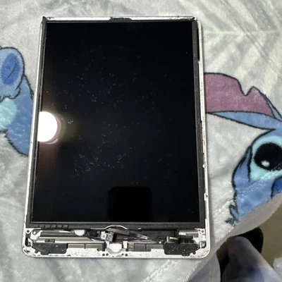 Parts Replacement iPad 6 A1893 - Image 1 of 4