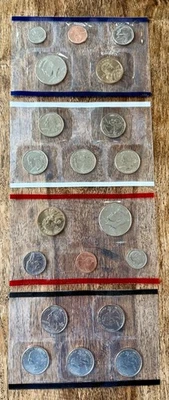 US Coin 2002 Uncirculated P & D Mint Sets Original Package - Image 1 of 4