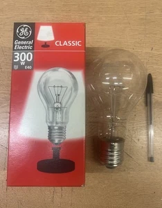 VINTAGE GE CLASSIC E40 (LARGE SCREW) 240V 300W BULB ideal FARM TV PROP etc. NOS - Picture 1 of 8