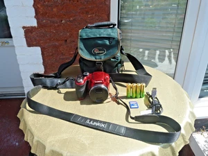 Panasonic Lumix DMC-LZ20 16.0MP Digital Camera -Red in G/W/ORDER SEE PHOTO'S - Picture 1 of 20