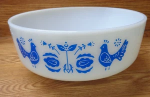 Vtg 1950's FEDERAL White Milk Glass BLUE FRIENDSHIP Pattern 3 1/2 qt Bowl 9.5" D - Picture 1 of 5