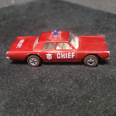 Vintage 1970 Hot Wheels Redline Fire Chief Cruiser Plymouth  Excelent Condition - Image 1 of 4
