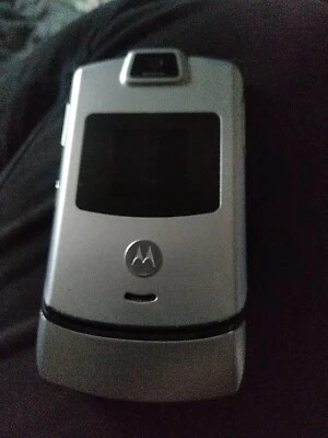 Original Motorola RAZR V3m -Silver Cell Phone Vintage Classic Rare-Verizon - Image 1 of 2