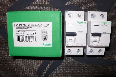 INTERRUPTEUR DIFFERENTIEL 25A 30mA TYPE AC, A9R50225 SCHNEIDER ELECTRIC 25AMPERE