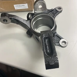 Front Right Steering Knuckle for Toyota Camry 97-01 Lexus ES300 1997-2001 - Picture 1 of 10