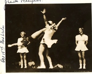 ZIRKUS/SORTE - JUANITA and her CHAMPIONS - Actionbild - 8" x 10" - Bild 1 von 1