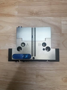 Pinza neumática universal de dos dedos SCHUNK (PGN+P100-1-AS) - Imagen 1 de 5