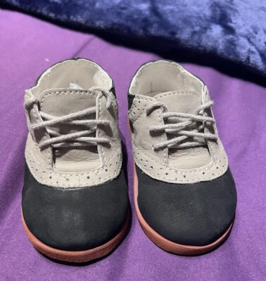 Zapatos de gamuza Nordstrom gris y azul marino para bebés niños, 3M, con cordones Foto 1 de 4