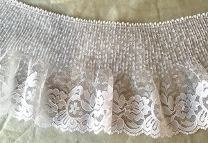 3 YARDS..VINTAGE..5,5 ZOLL.. WEISSE SPITZE.. NÄHEN / STOFF.. BORTE..NEU - Bild 1 von 2