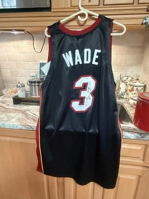 Camiseta deportiva vintage NBA Adidas auténtica Miami Heat Dwyane Wade #3 talla 48 (XL) negra Foto 1 de 4