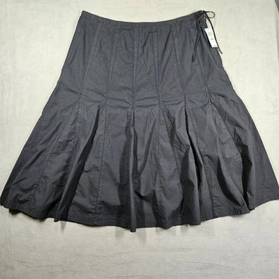 Falda INC Talla 20W Acampanada Línea A Negra Clásica Minimalista Gótica Iglesia Occidental Foto 1 de 4