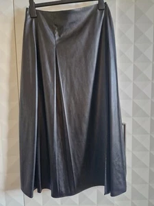 M&S BLACK FAUX LEATHER MIDAXI SKIRT. SIZE 14R. NWT - Picture 1 of 5