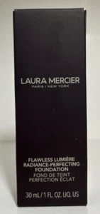 Base Laura Mercier Impecable Lumiere Radiance Perfecting 5N1 Pecan Nueva en Caja - Imagen 1 de 6