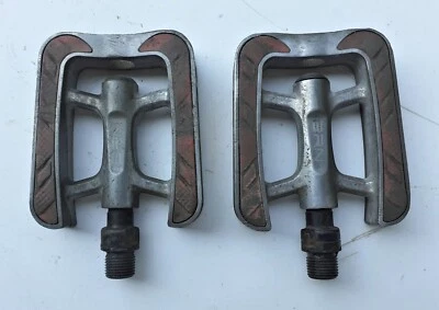 Coppia pedali in alluminio, corpo intero marcati BRN per bici uomo sport - Immagine 1 di 4