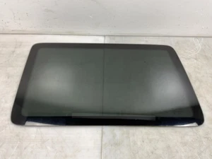 Jeep JK Wrangler OEM 4 Door Driver Hardtop Quarter Glass Tint 2011-2018 024754 - Picture 1 of 9