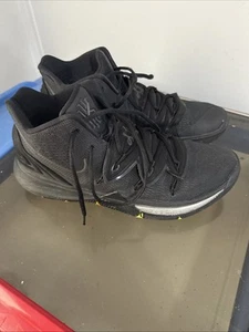 Nike KYRIE FLYTRAP V Size 11.5 A02918-001 - Picture 1 of 8
