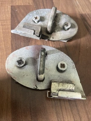 Classic Mini Door Catch Striker Plates - Image 1 of 2