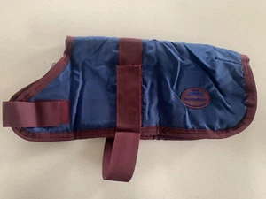 SALE!! Weatherbeeta Kennel Dog Coat Rug Navy Blue with Burgundy Trim - 40cm - Picture 1 of 2