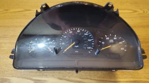 MERCEDES ML 270 CDI AUTO W163 SPEEDOMETER A 163 540 59 11 - Picture 1 of 2