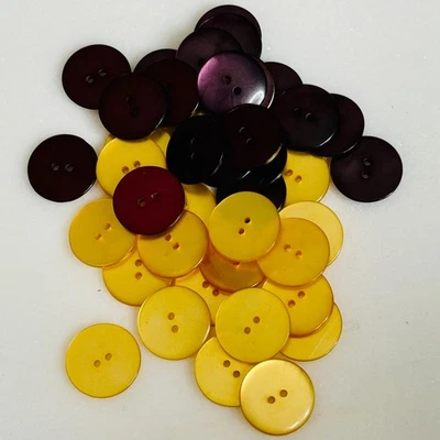 Vintage Mixed Button Lot of 40 Early Plastic Sewing Honey & Burgundy Color NOS - Image 1 of 4