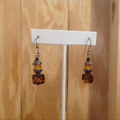 Pendientes de cuentas de vidrio ámbar tono plata 1 3/4" Foto 1 de 2