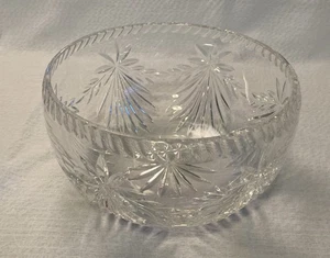 Large Crystal Starburst Pattern Round Fruit Serving Bowl, 8”D By 5”T, Holiday - Picture 1 of 10