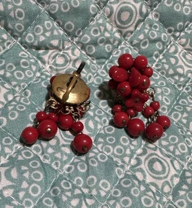 Vintage Kirsche Cluster Tschechische rote Beere Glas Ohrhänger Twist auf Ohrringe - Bild 1 von 2
