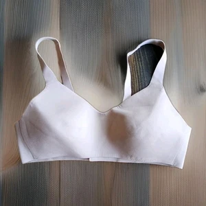 Lululemon Take Shape BH Gr. 34B Nude Uplifting leicht gepolstert T-Shirt - Bild 1 von 8
