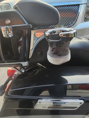 Kuryakyn 1689 乘客饮料架 Harley ULTRA ELECTRA 滑翔公路 FLTRU 98-13 — 第 1/4 张图片