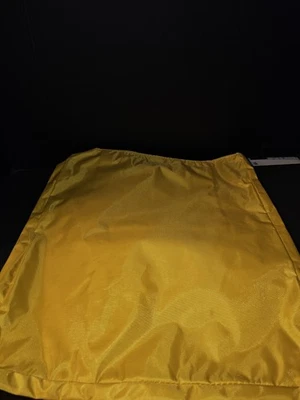 Juego de tres bolsas utilitarias amarillas Foto 1 de 3