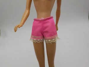 Vintage Barbie Puppenkleidung 1113 Talking PJ Original rosa Höschen - Bild 1 von 4