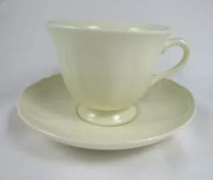 Juego de tazas y platillos de café de té con patas blancas lisas Wedgwood Queens - Imagen 1 de 10