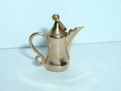 DIJE COLGANTE JARRA 3D ORO AMARILLO 14K  Foto 1 de 3