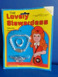 JUEGO DE JOYERÍA INFANTIL DE 3 PIEZAS AZAFATA DE AEROLÍNEA DE JUGUETE DE COLECCIÓN MIP-HONG KONG - Imagen 1 de 6