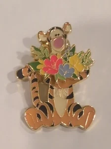 Spilla Disney Winnie the Pooh Bouquet di Fiori Tigro Mystery Box - Foto 1 di 4