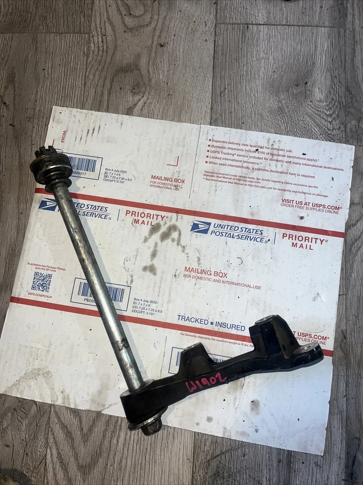 Soporte de montaje trasero para pinza de freno trasero Yamaha Xj600s 1992 XJ 600 S 92 Foto 1 de 4