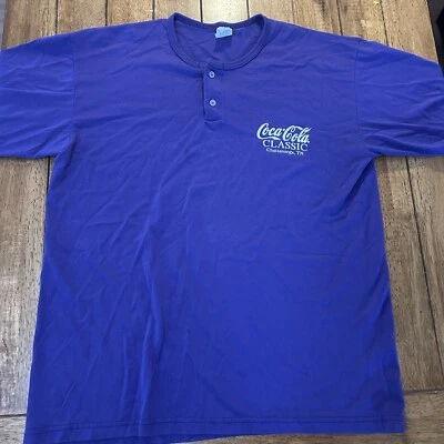 Camisa Henley Coca Cola Clásica Chattanooga Tn Púrpura Augusta Ropa Deportiva Para Hombre’s XL Foto 1 de 4