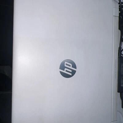 HP pavilion i3 laptop 15.6 screen  500gb hard drive intel core i3 - Image 1 of 4