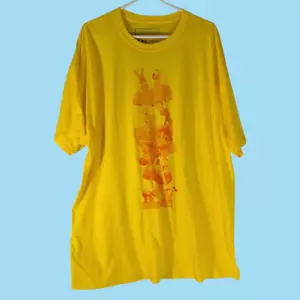 Loot Crate Exclusive Bob's Burgers Yellow Giant Burger Graphic T-Shirt Size 2XL - Picture 1 of 3