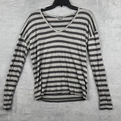 Camiseta Top Vince Rayas Manga Larga Cuello en V Para Mujer Talla Pequeña Gris Foto 1 de 4