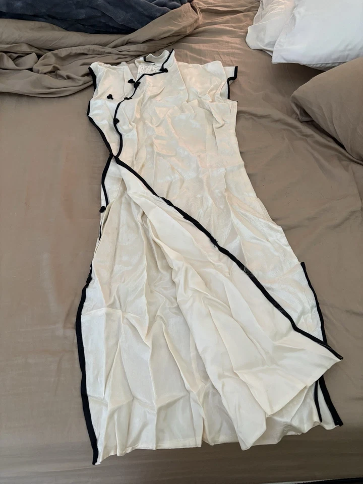 Vintage 1968 Cheonasm Dress From Hong Kong. Hand Made In Hong Kong - Image 1 of 3