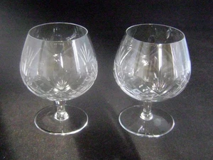 Buen par de vasos globo de brandy de vidrio cortado: 11,7 cm de alto - Imagen 1 de 6
