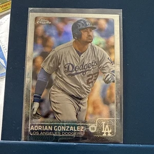 2015 Topps Chrome Refractor SP Adrian Gonzalez (Los Angeles Dodgers) - Picture 1 of 2