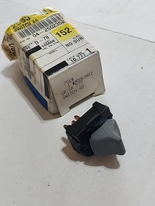 NOS GM  Right Front Window & Door Lock Switch 92-99 Bonneville 25559812 - Picture 1 of 5