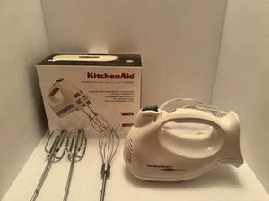 KitchenAid Miscelatore Manuale 7 Velocità KHM7210AC Crema di Mandorle con Mix e Frusta Turbo Beat - Foto 1 di 2
